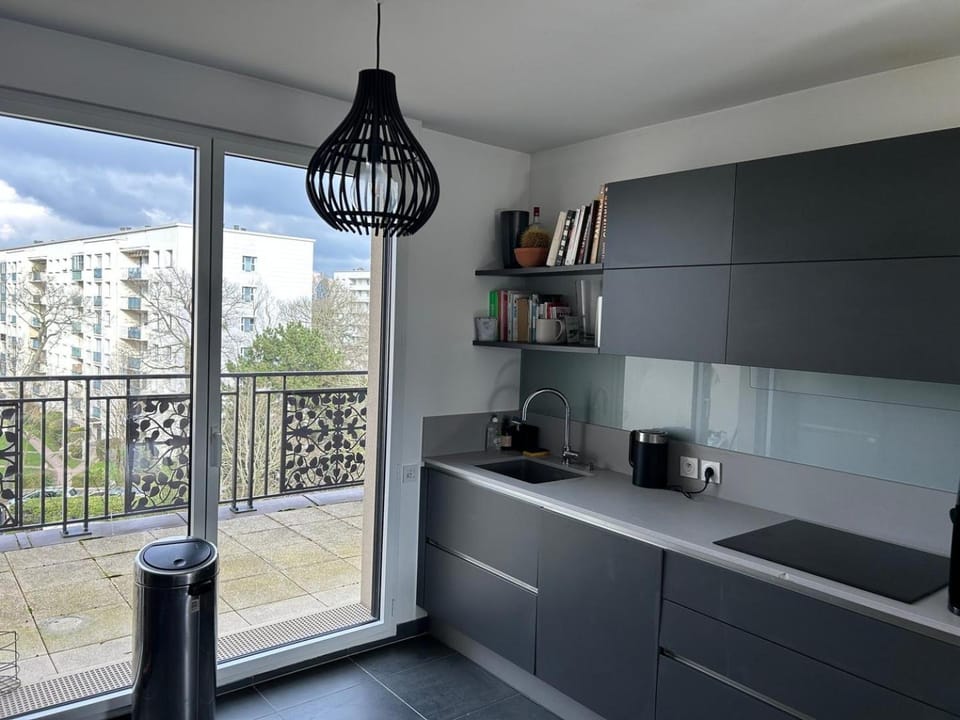 Spacious apartment - gates of paris Apartment in Saint-Cloud