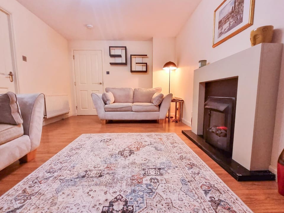 Communal lounge/ TV room, Living room