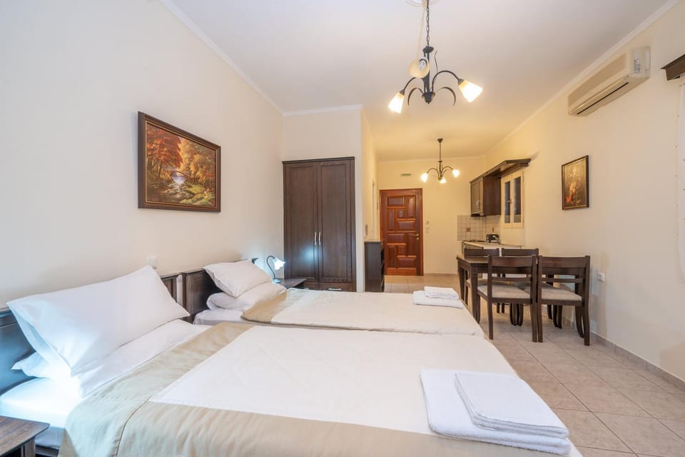 Bed, Dining area, Bedroom, towels, wardrobe