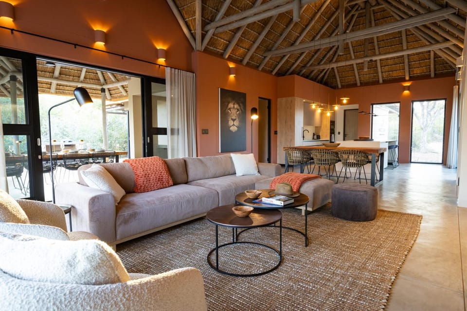Living room, Dining area, kitchen