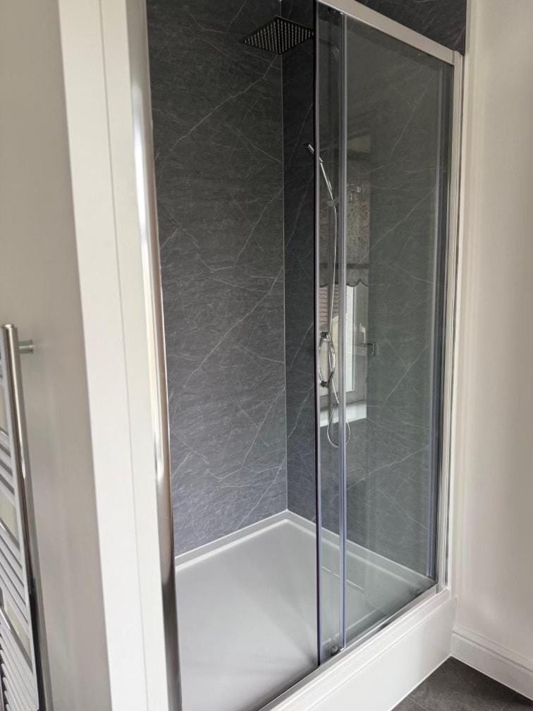 Town Centre Cosy Flat Apartment in Merthyr Tydfil