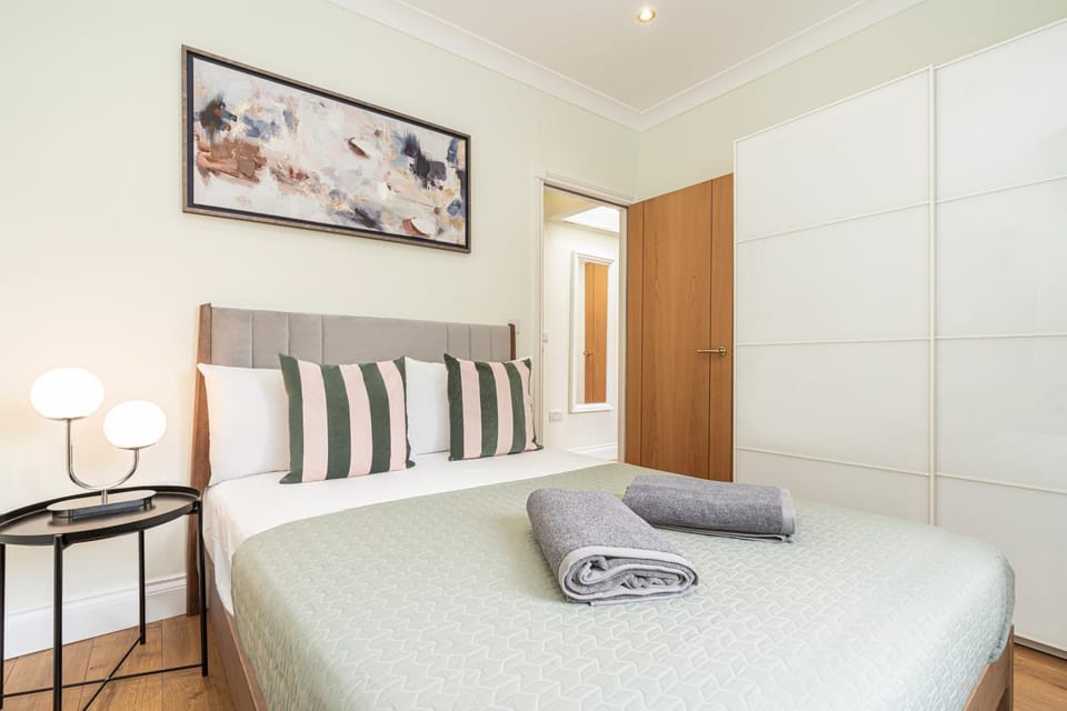 Bed, Photo of the whole room, Bedroom, towels, wardrobe