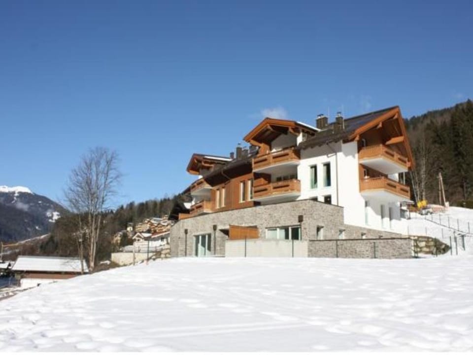 Property building, Winter