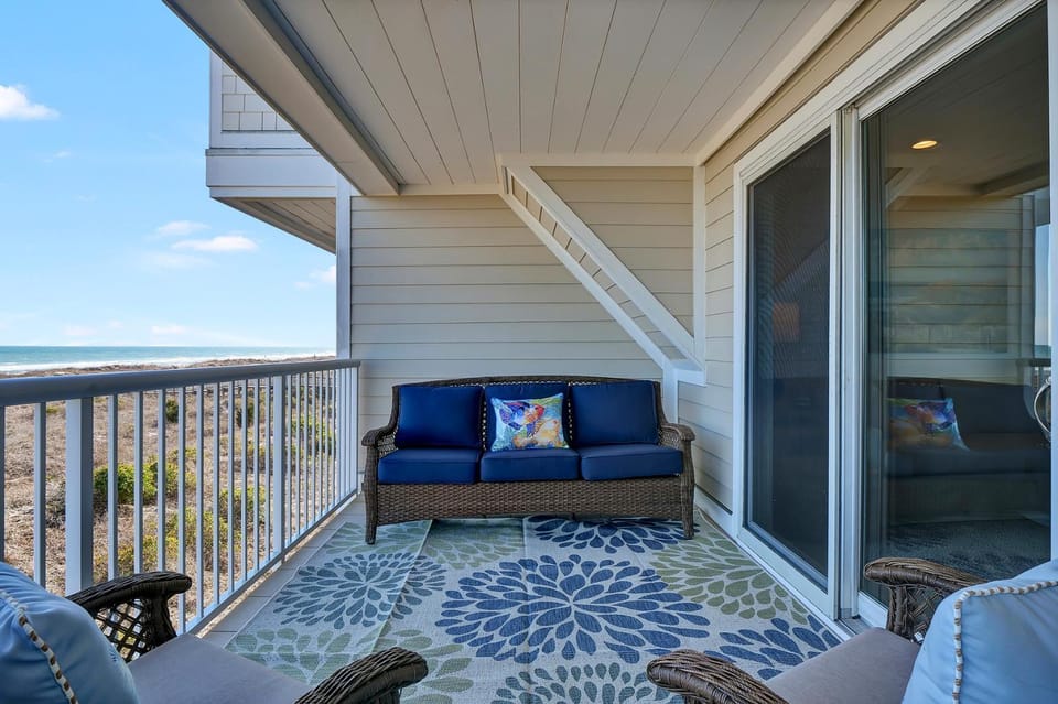 Oceans Edge Retreat House in Wrightsville Beach