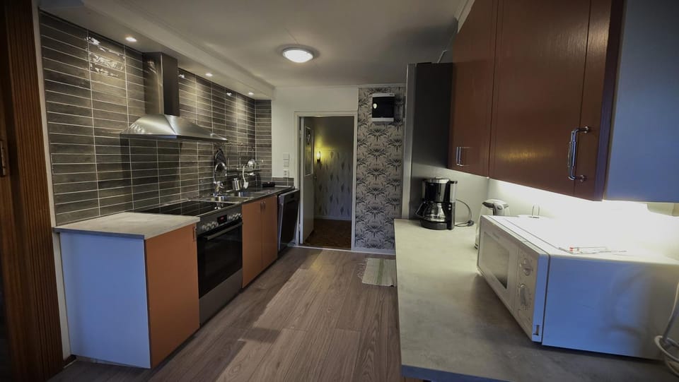 Coffee/tea facilities, Kitchen or kitchenette, dishwasher, oven, pet friendly, stove