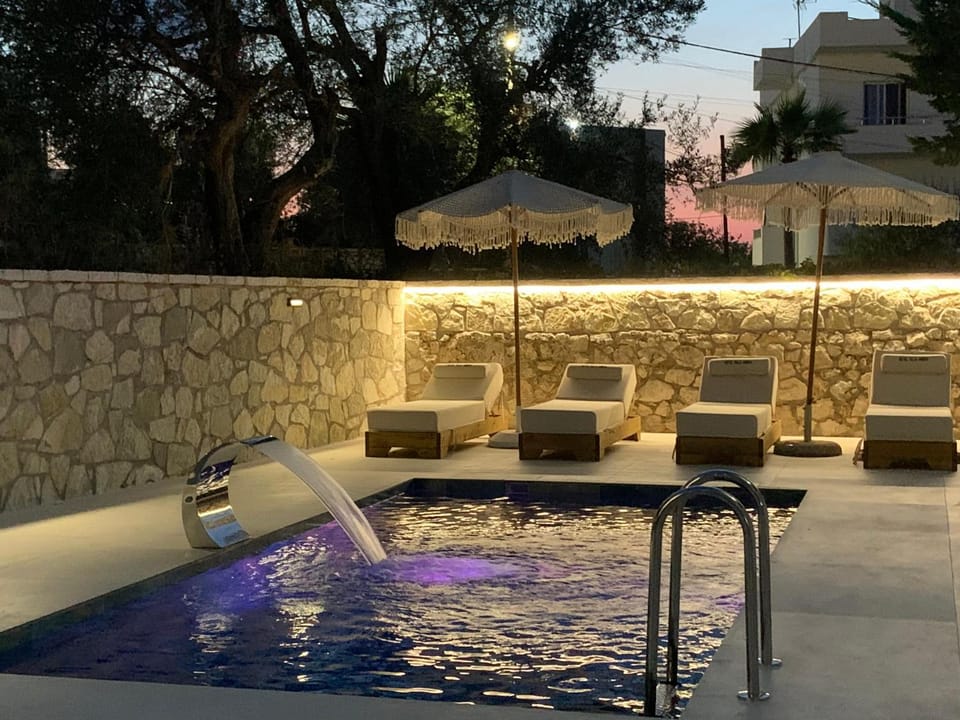 Patio, Natural landscape, Pool view, Swimming pool, Swimming pool, sunbed