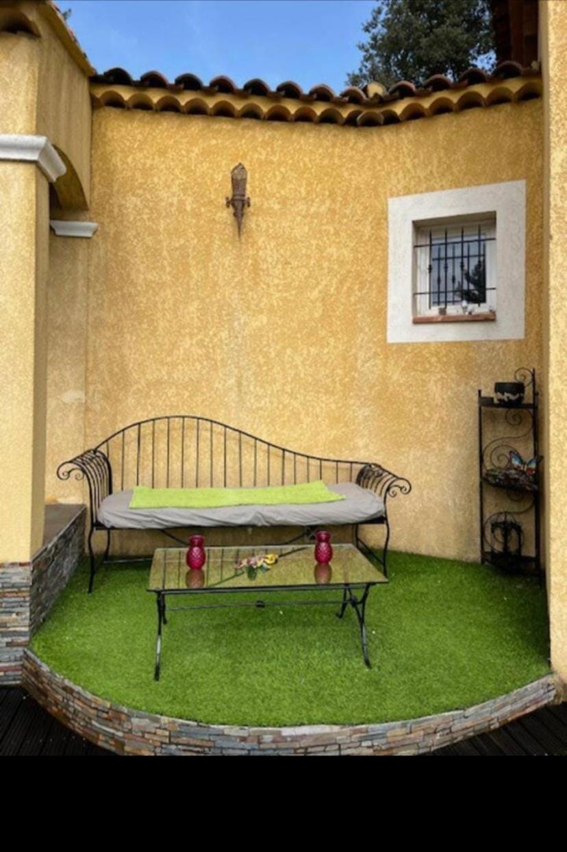 Villa méditerranéenne saint Maximin la sainte baume Villa in Saint-Maximin-la-Sainte-Baume