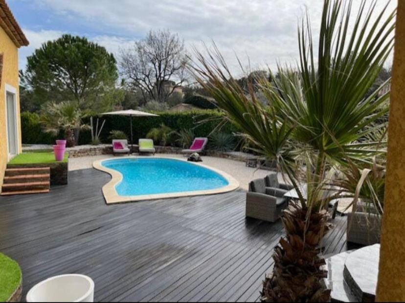 Villa méditerranéenne saint Maximin la sainte baume Villa in Saint-Maximin-la-Sainte-Baume