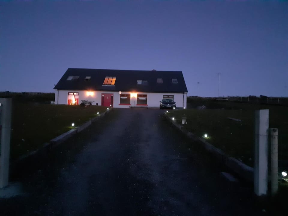 Property building, Facade/entrance, Night