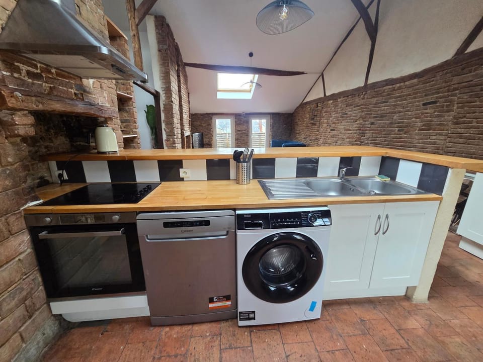 dishwasher, oven, washing machine