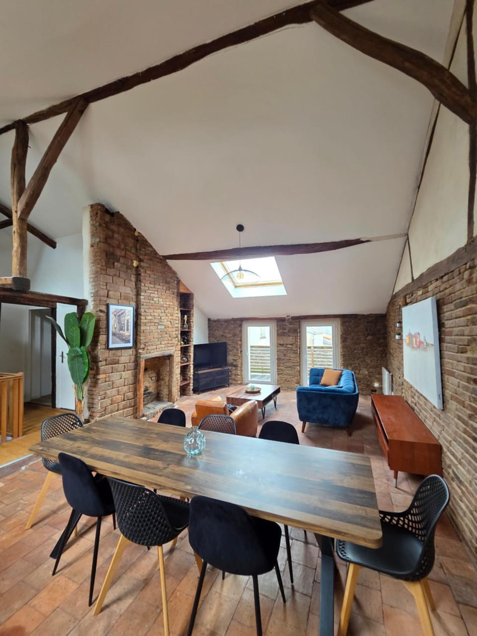 Living room, Dining area