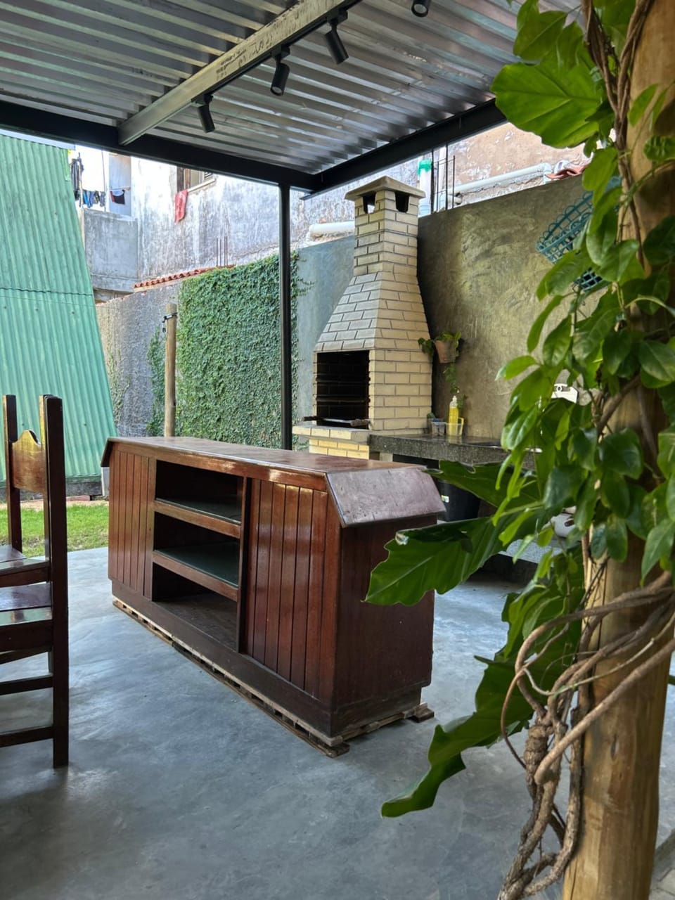 Patio, BBQ facilities