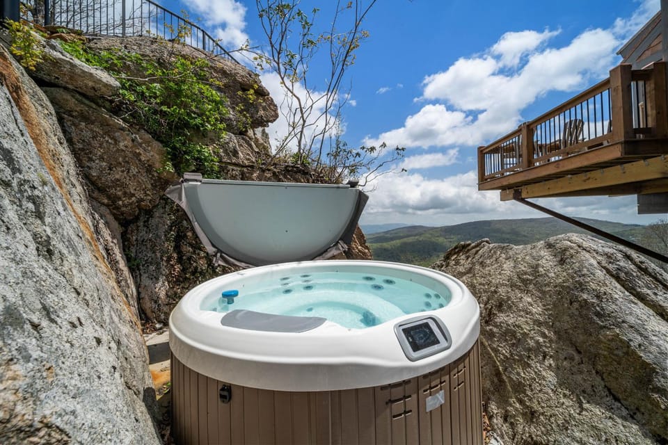 On The Rocks Straight Up House in Beech Mountain