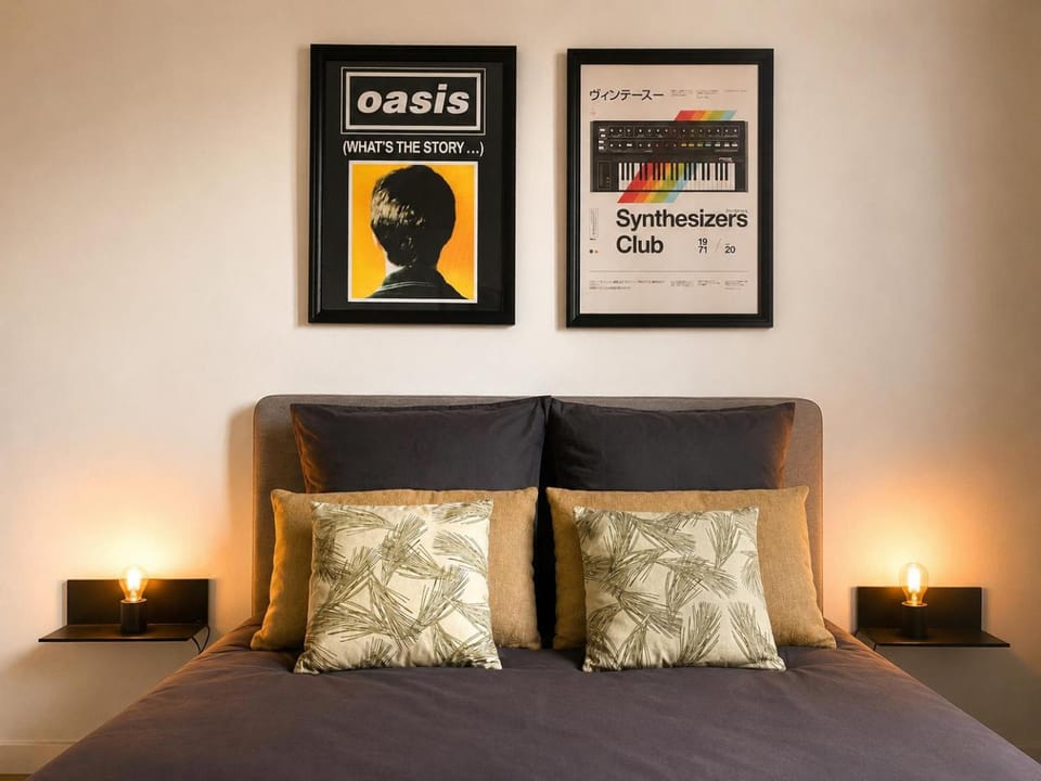 Bed, Bedroom