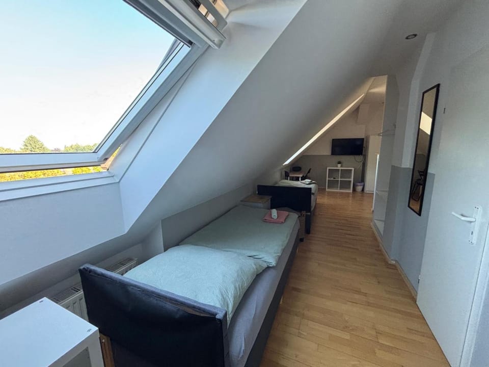 Zimmer für 3 Personen, Kühlschrank-Bad Bed and Breakfast in Lower Saxony, Germany