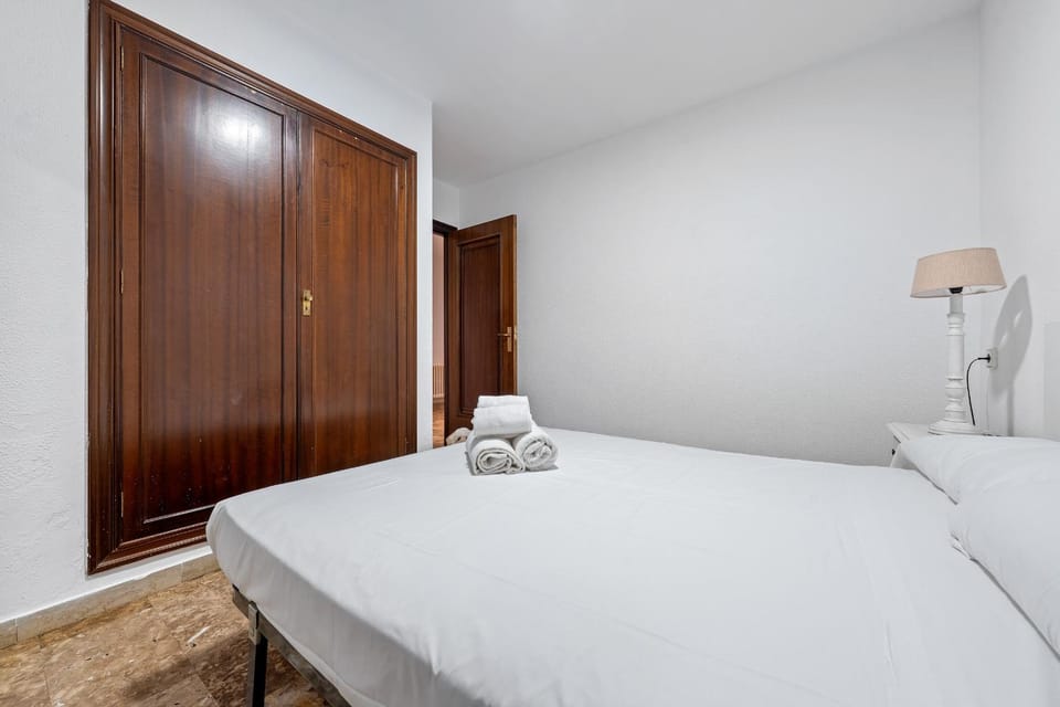 Bed, Photo of the whole room, Bedroom, towels, wardrobe