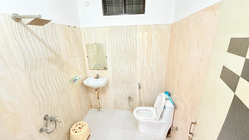 Prince Guesthouse Hotel in Varanasi