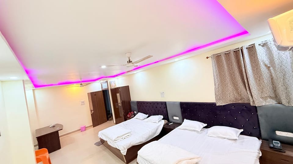 Prince Guesthouse Hotel in Varanasi