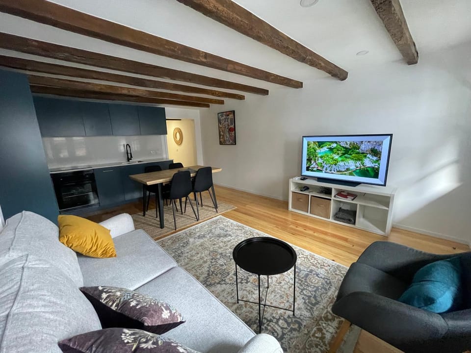 Egas Duplex Historic Centre Apartment in Guimaraes