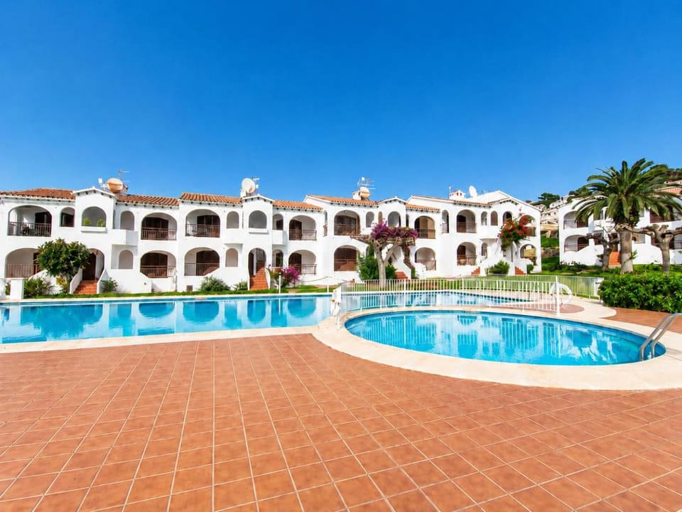 Property building, Garden view, Swimming pool