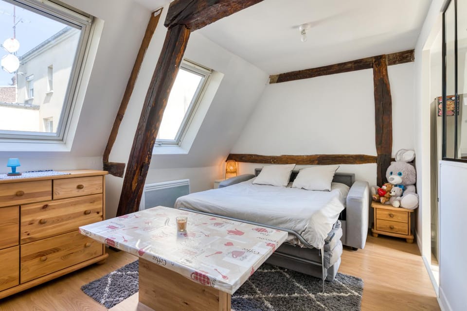Bed, Photo of the whole room