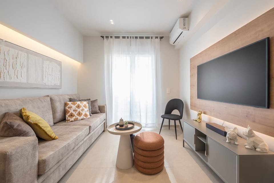TV and multimedia, Living room, Seating area