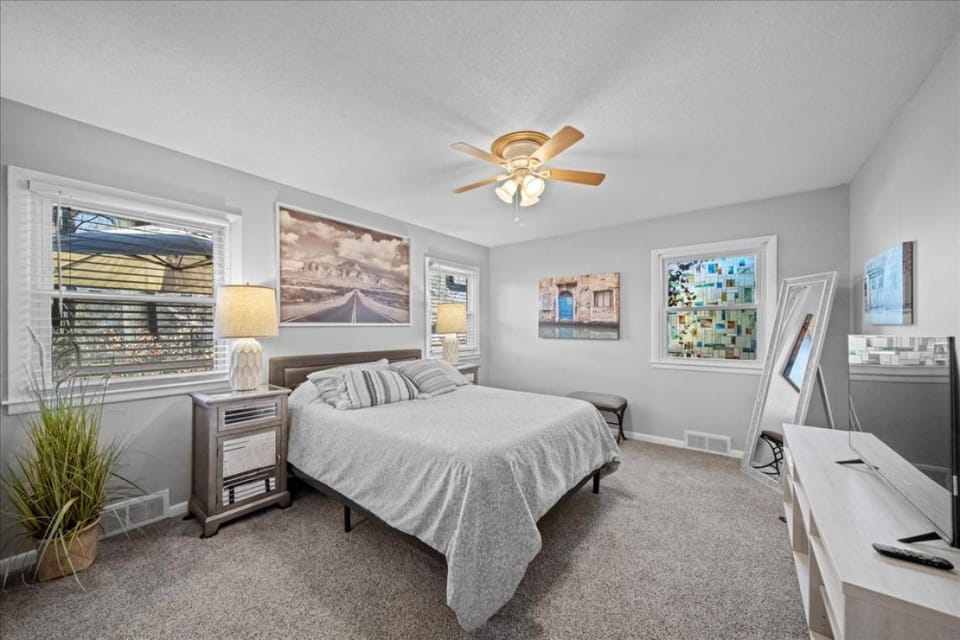 3BR Overland Park Home with Patio and Waterfall Pond House in Overland Park