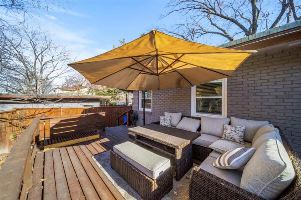 3BR Overland Park Home with Patio and Waterfall Pond House in Overland Park