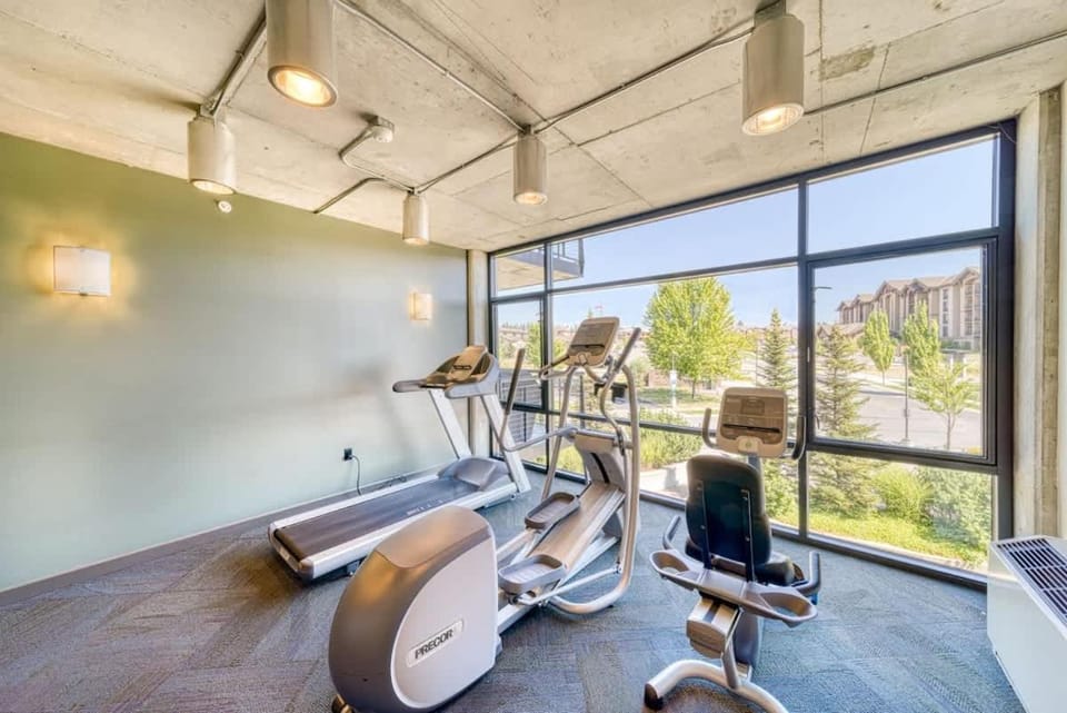 Downtown Condo Above Restaraunts- Free Parking House in Coeur dAlene