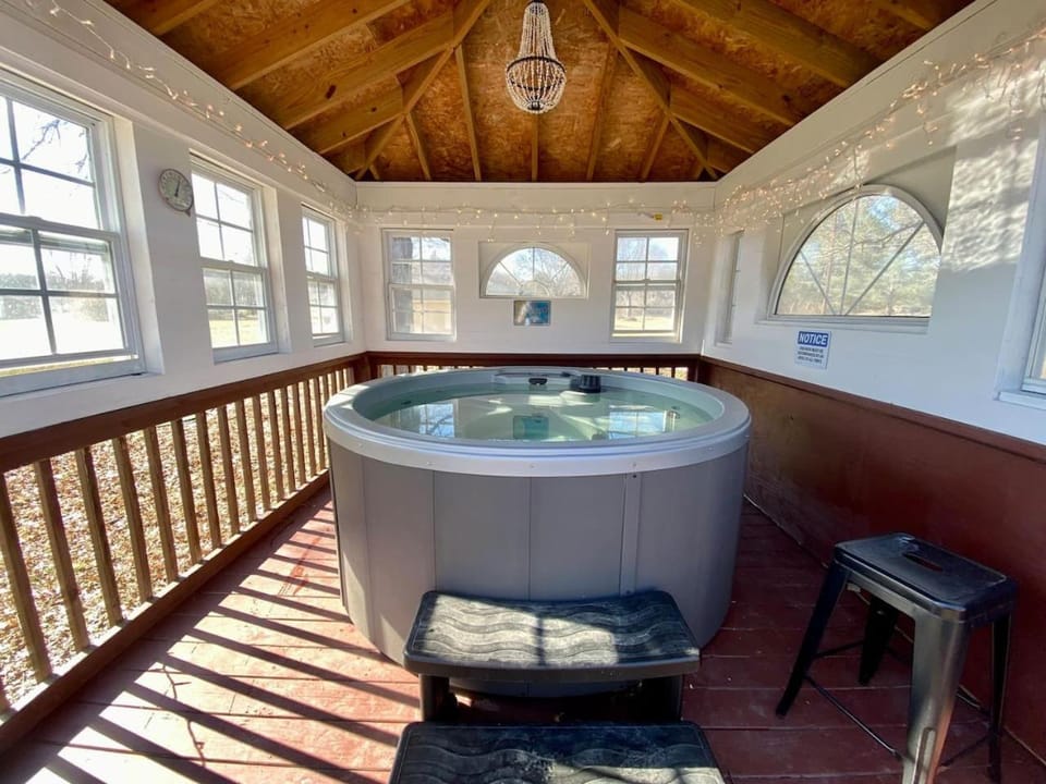 Private 1.35-Acre Estate | Hot Tub, Pool Hall & Courts | Sleeps 11 House in Nashville