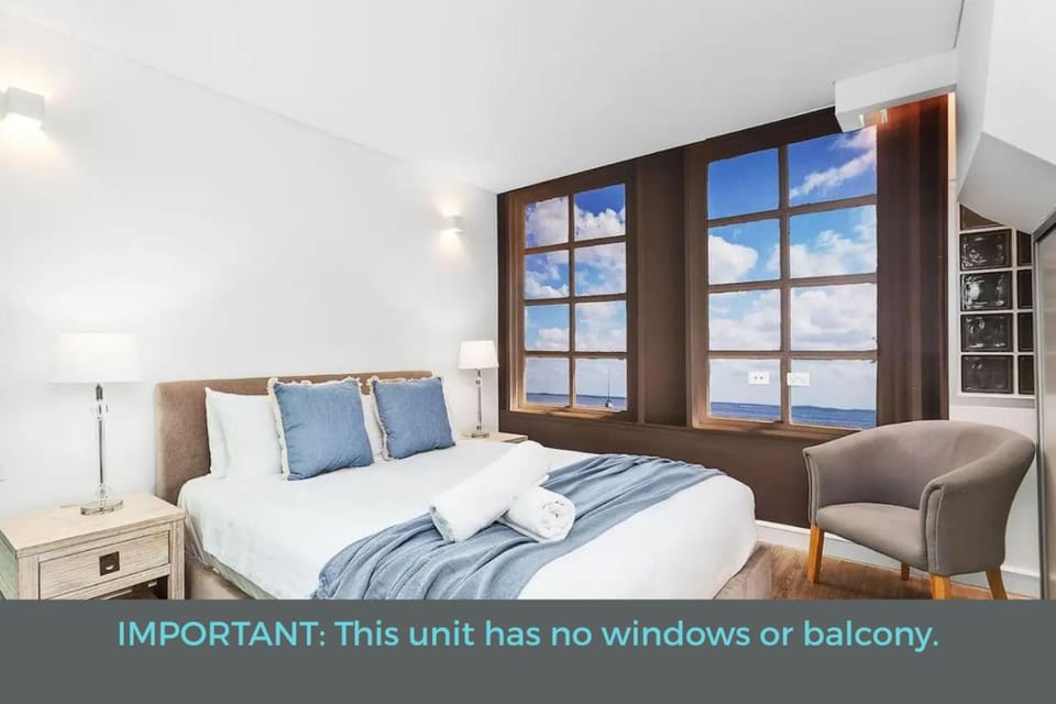 Photo of the whole room, Text overlay