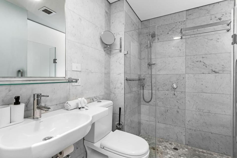 Shower, Toilet, Bathroom