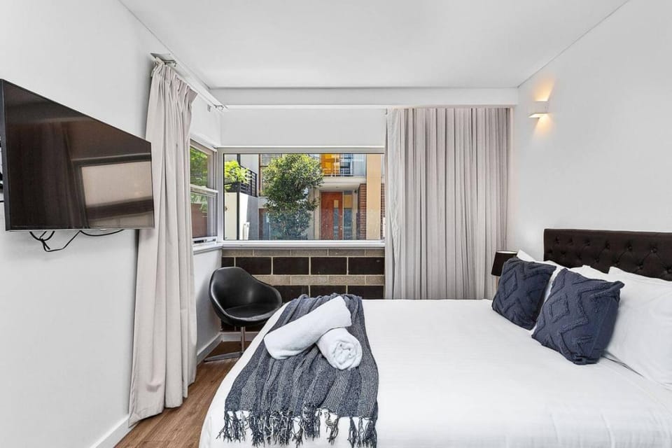 Bed, TV and multimedia