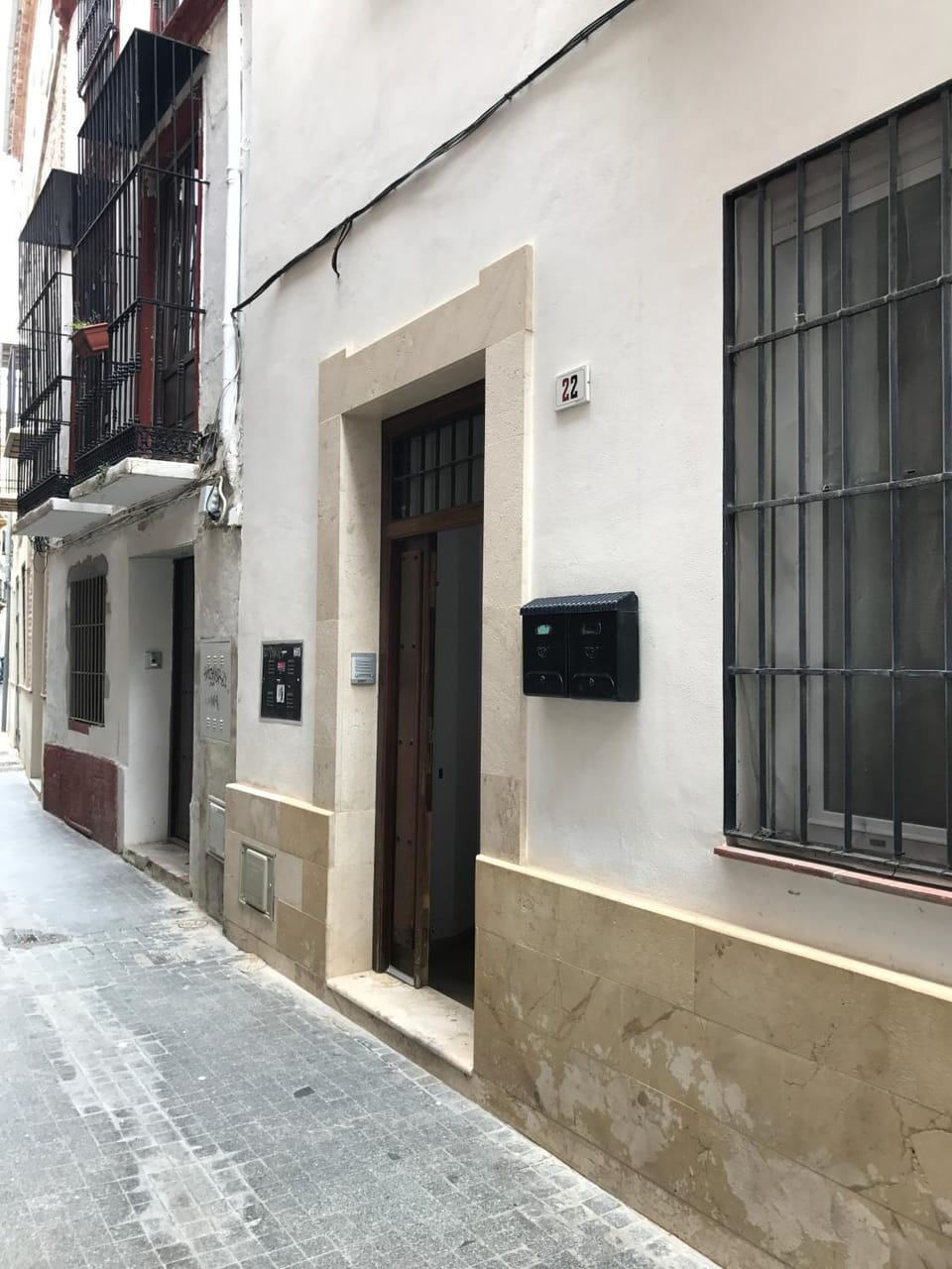 Property building, Facade/entrance