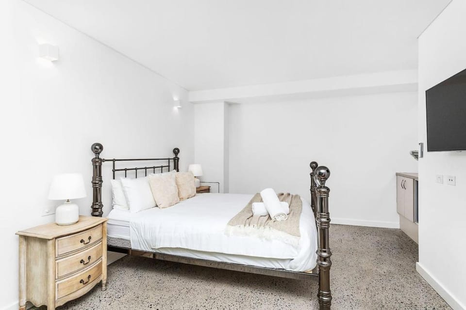 TV and multimedia, Bedroom