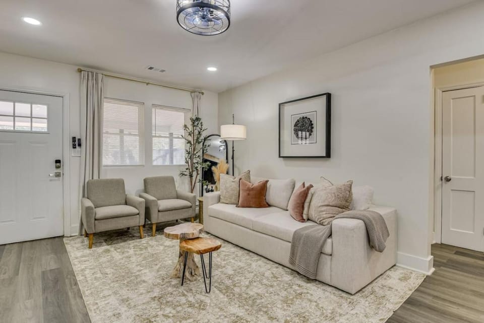 Organic Modern Apt 1mi to Masters with Pool Table Apartment in North Augusta