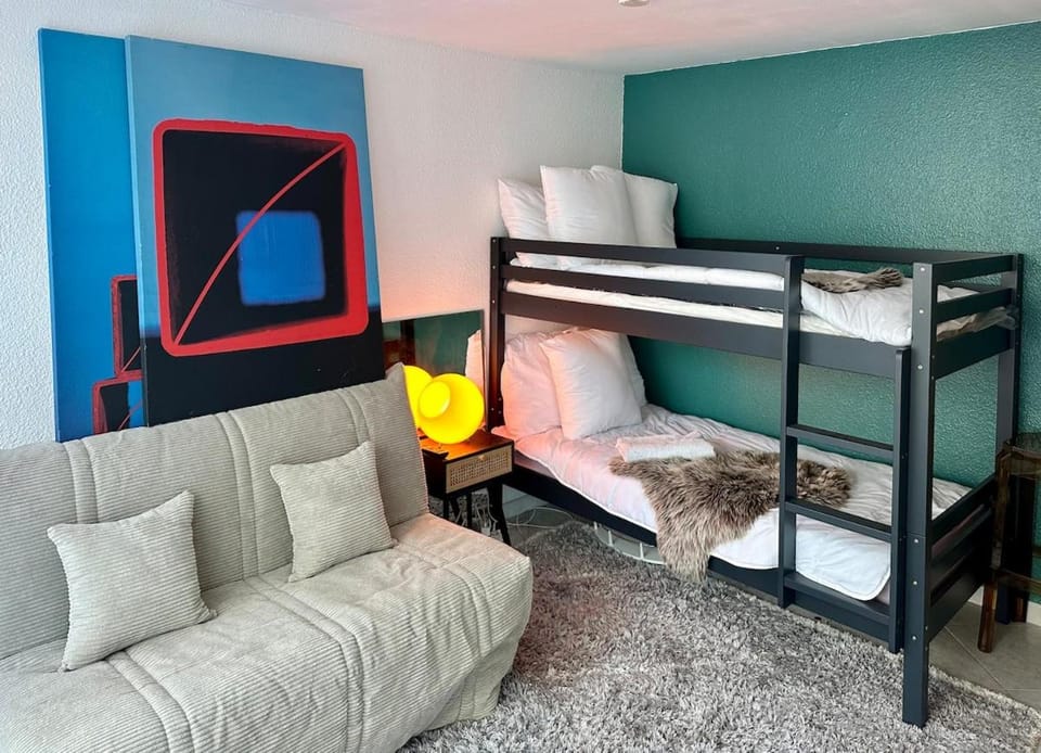 Bed, Bedroom, bunk bed