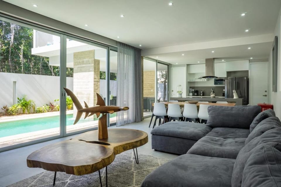 Patio, Kitchen or kitchenette, Living room, Seating area, Dining area, Pool view, Swimming pool, pet friendly