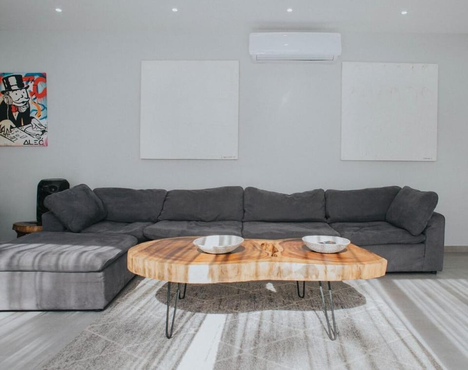 Living room, Seating area, air conditioner