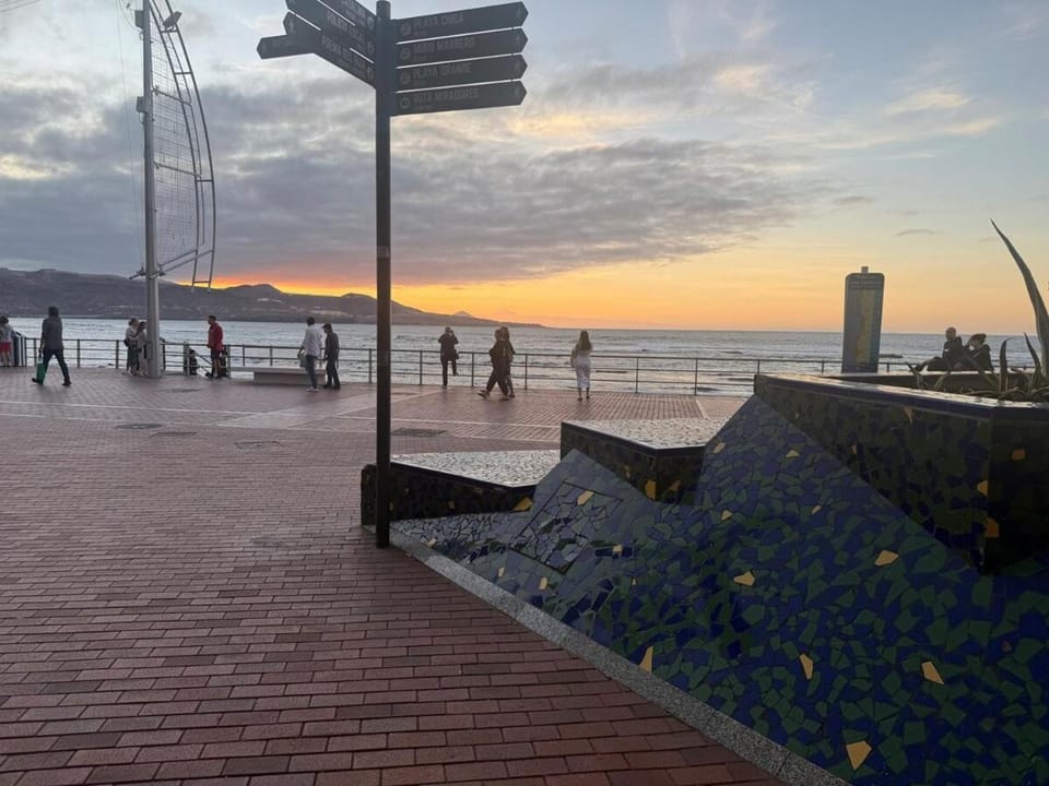 Apartment right on the beach Apartment in Las Palmas de Gran Canaria