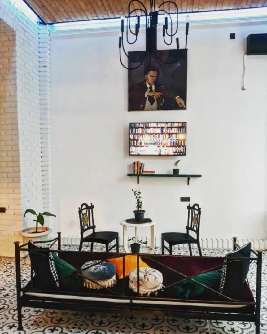 TV and multimedia, Living room, Seating area