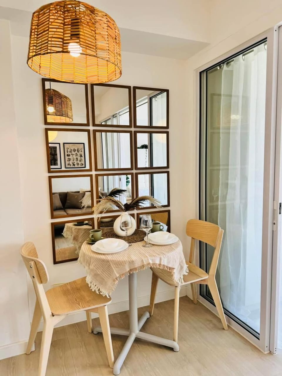 Azure Staycation by Cornelia Apartment in Paranaque