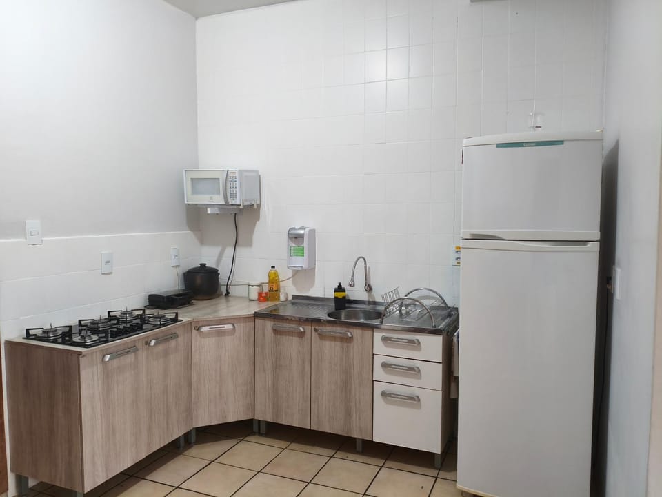 Quarto FIRST CLASS econômico DUPLO Vacation rental in State of Paraná