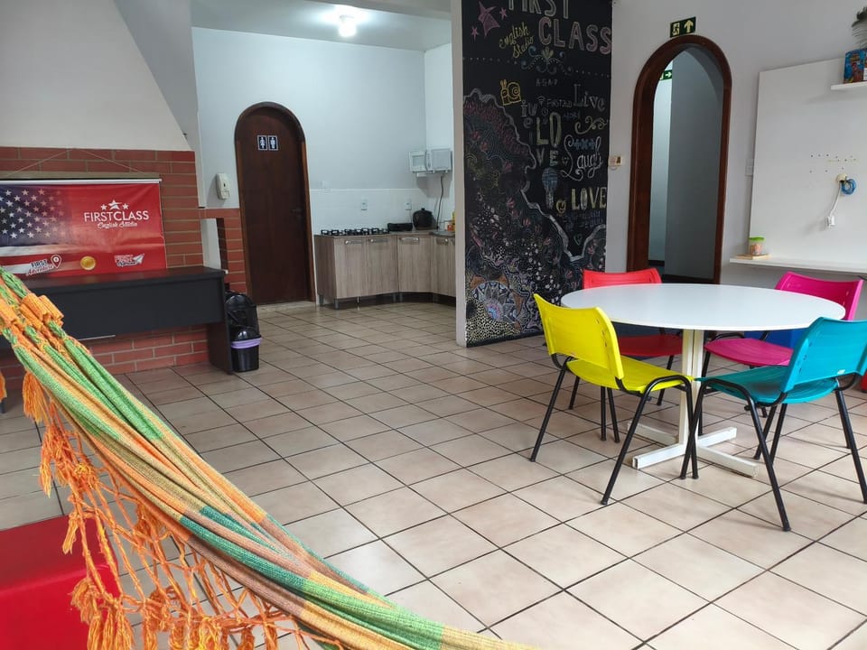 Quarto FIRST CLASS econômico DUPLO Vacation rental in State of Paraná