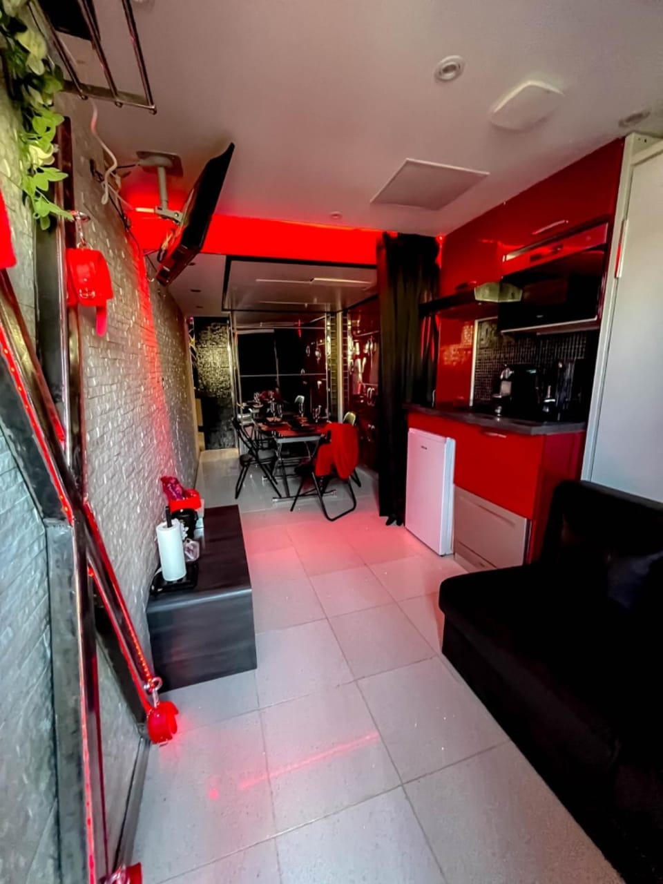Cap Red Room Apartment in Agde
