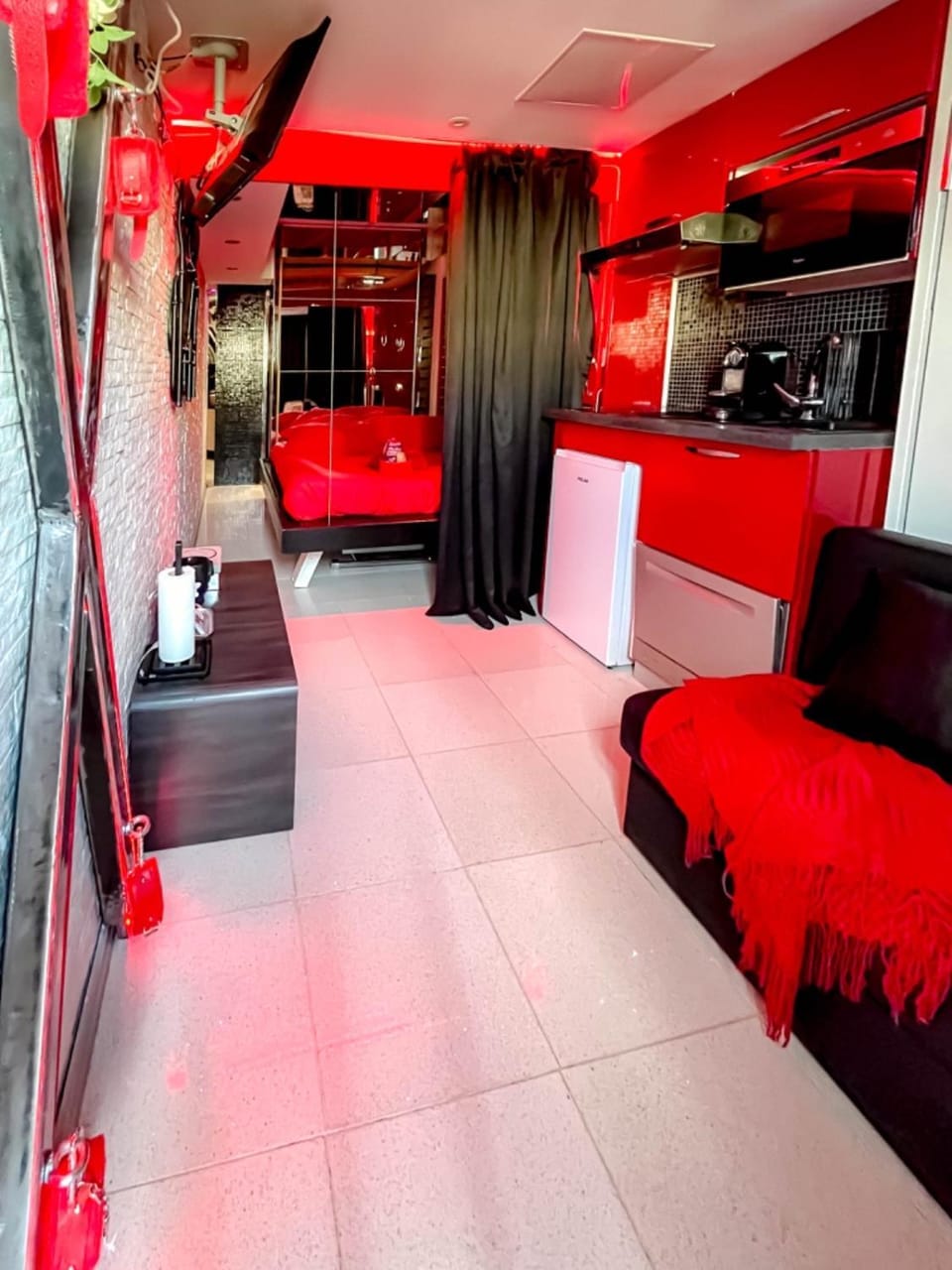 Cap Red Room Apartment in Agde