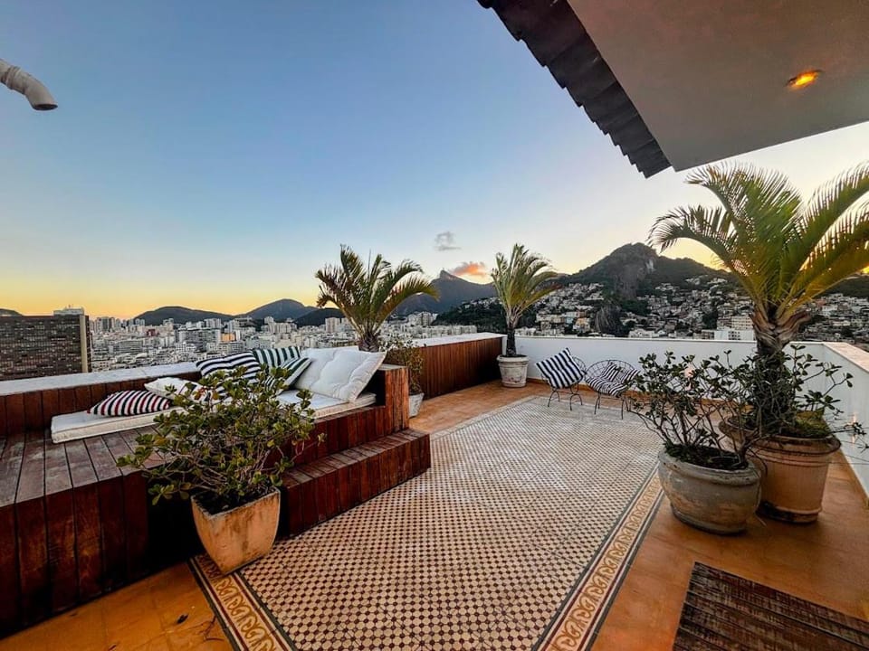 Breathtaking Views from Rio Duplex Penthouse Apartment in Rio de Janeiro