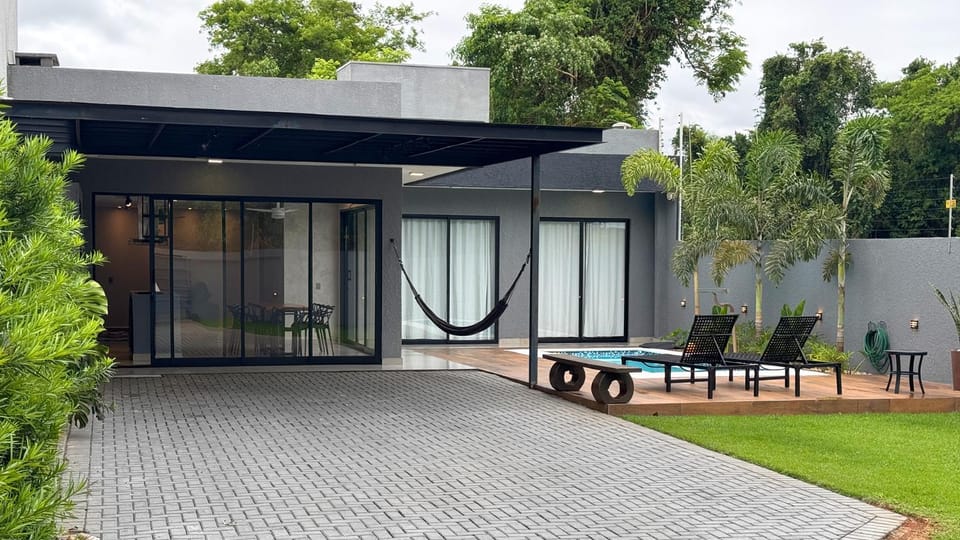 Property building, Garden, Swimming pool