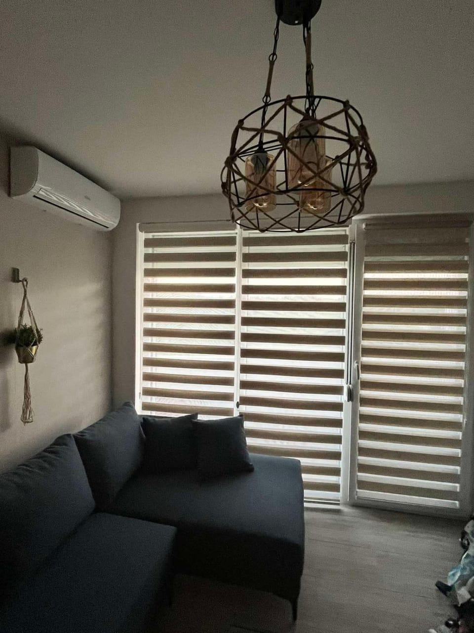 Living room, Seating area, air conditioner