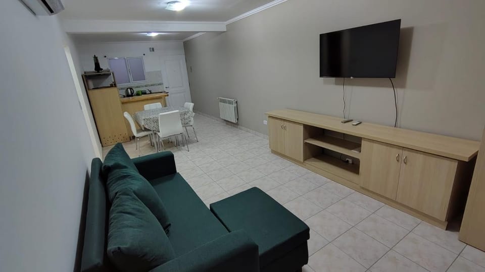 Communal lounge/ TV room, TV and multimedia, Living room